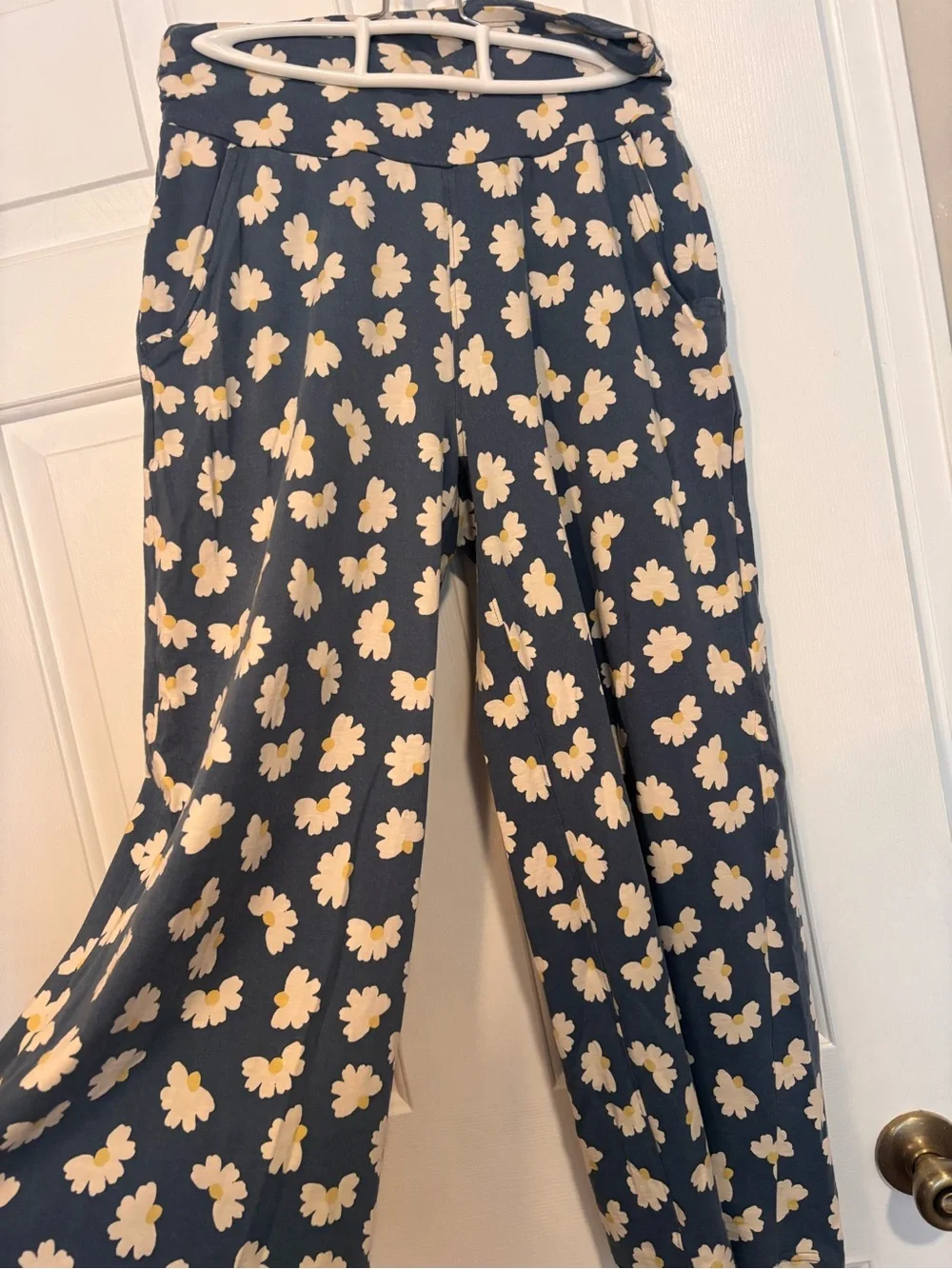 Toad&Co Blue Wide Leg Daisy Print Pants - Picture 3 of 4